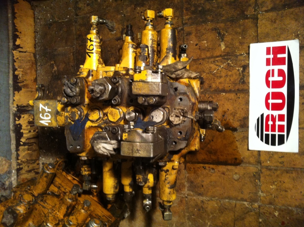 KOMATSU BSN3668 709-75 91143-B - 9 SEKCYJNY - Hydraulik ventil für Baumaschine: das Bild 1 KOMATSU BSN3668 709-75 91143-B - 9 SEKCYJNY - Hydraulik ventil für Baumaschine: das Bild 1