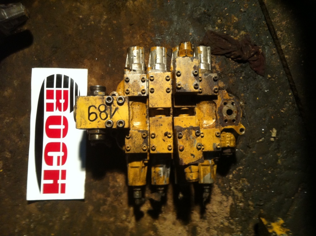 LINDE 604 897 - 4 SEKCYJNY - Hydraulik ventil für Baumaschine: das Bild 1 LINDE 604 897 - 4 SEKCYJNY - Hydraulik ventil für Baumaschine: das Bild 1