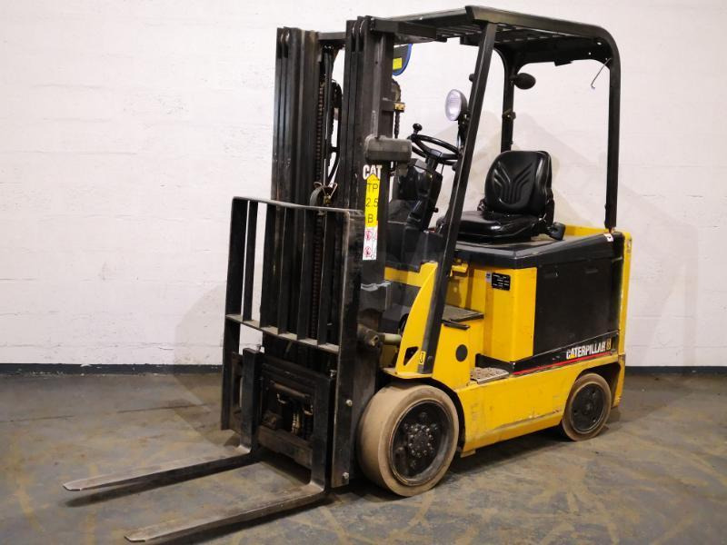 Caterpillar EC25N - Elektrostapler: das Bild 1 Caterpillar EC25N - Elektrostapler: das Bild 1