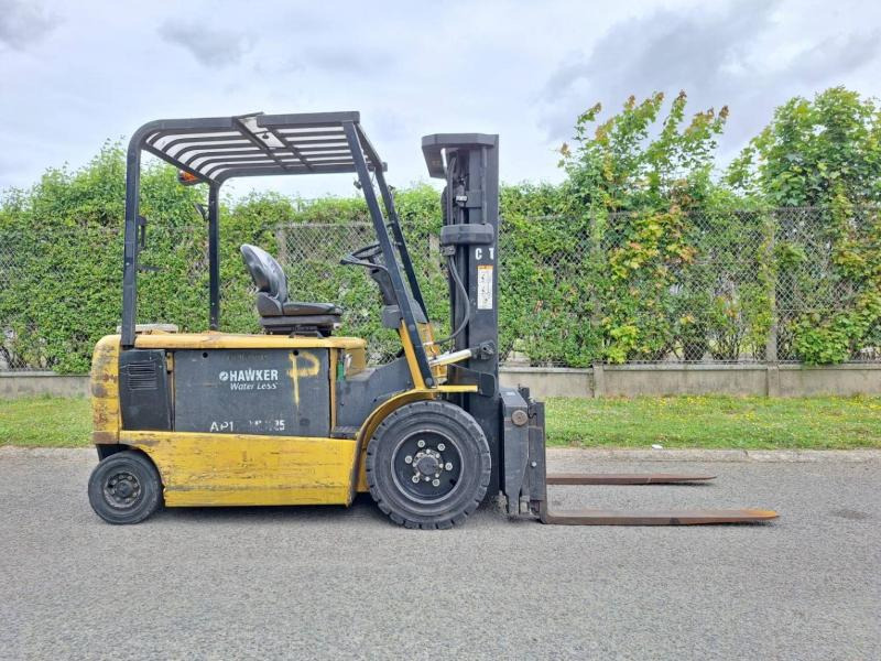 Caterpillar EP30K - Elektrostapler: das Bild 4 Caterpillar EP30K - Elektrostapler: das Bild 4