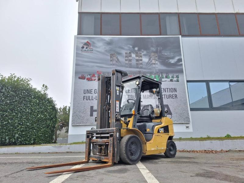 Caterpillar GP25N - Treibgasstapler: das Bild 1 Caterpillar GP25N - Treibgasstapler: das Bild 1