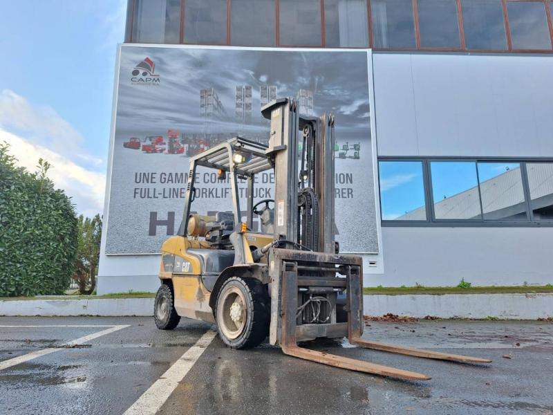 Caterpillar GP30NT - Treibgasstapler: das Bild 2 Caterpillar GP30NT - Treibgasstapler: das Bild 2