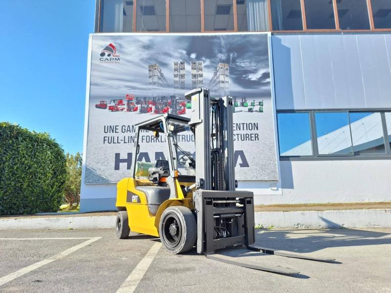 Caterpillar GP30NTD - Treibgasstapler: das Bild 2 Caterpillar GP30NTD - Treibgasstapler: das Bild 2