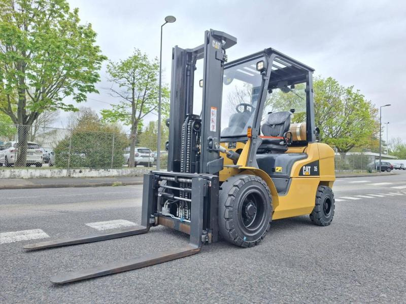 Caterpillar GP35 NTD - Treibgasstapler: das Bild 1 Caterpillar GP35 NTD - Treibgasstapler: das Bild 1
