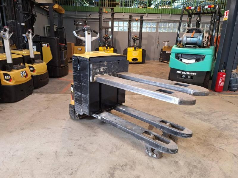Caterpillar NPP20N2E - Niederhubwagen: das Bild 1 Caterpillar NPP20N2E - Niederhubwagen: das Bild 1