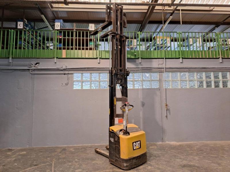 Hochhubwagen Caterpillar NSP16N: das Bild 15