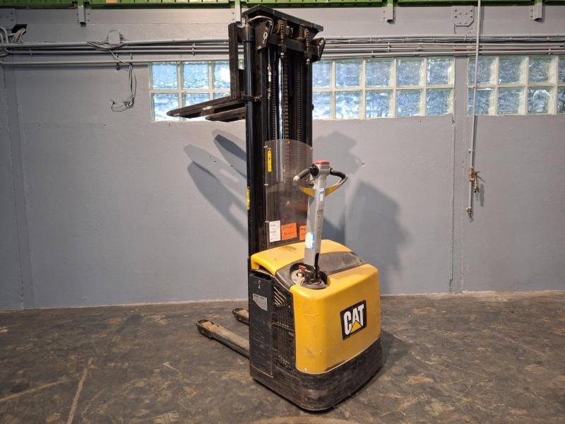 Hochhubwagen Caterpillar NSP16N: das Bild 10