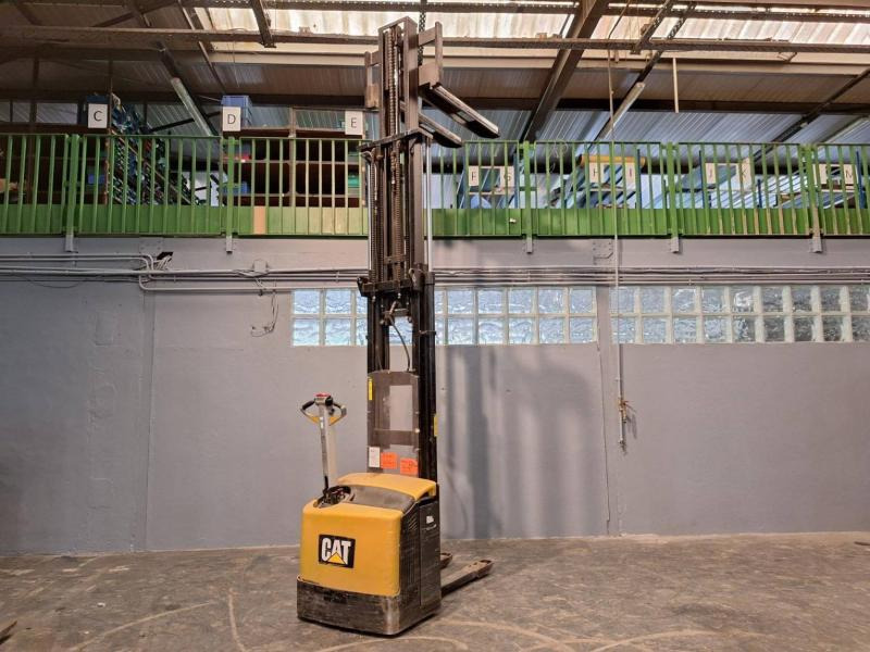 Hochhubwagen Caterpillar NSP16N: das Bild 16