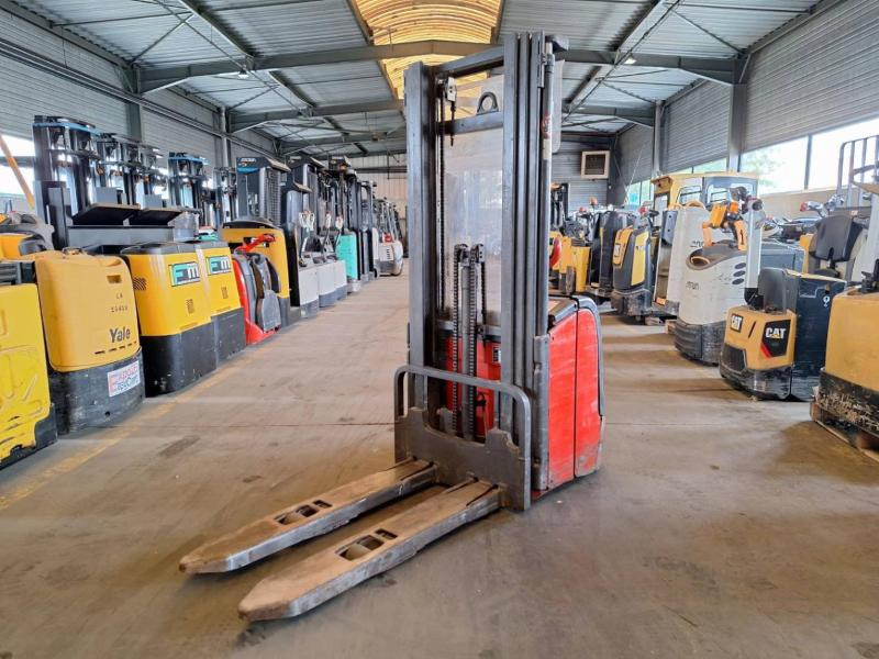 Fenwick L16 - Hochhubwagen: das Bild 2 Fenwick L16 - Hochhubwagen: das Bild 2