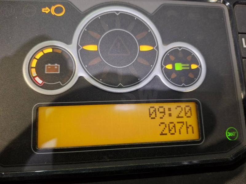Vierwegstapler UniCarriers 250DTFVRE635UFW: das Bild 24