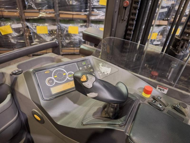 Vierwegstapler UniCarriers 250DTFVRE635UFW: das Bild 23