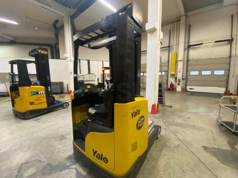 Yale MR14 - Schubmaststapler: das Bild 3 Yale MR14 - Schubmaststapler: das Bild 3
