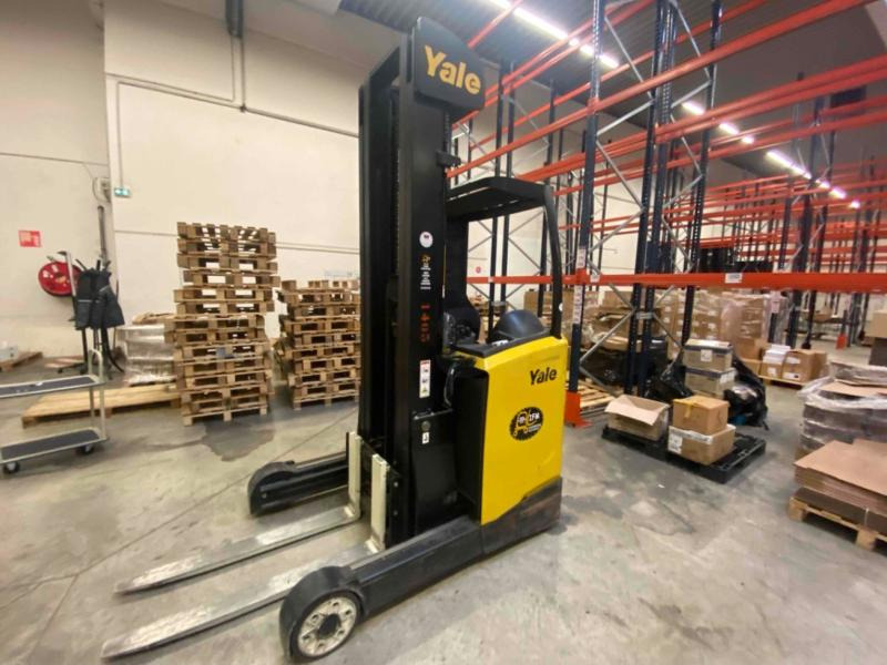 Yale MR14 - Schubmaststapler: das Bild 1 Yale MR14 - Schubmaststapler: das Bild 1