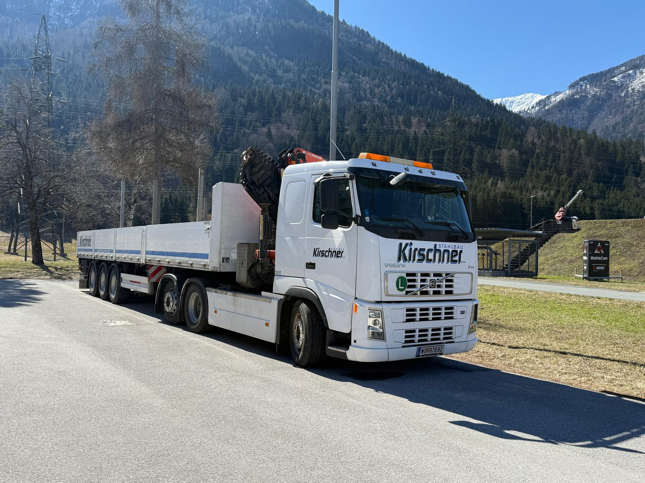 Volvo Kran LKW mit Hangler Auflieger ausziehbar ! - Sattelzugmaschine: das Bild 1 Volvo Kran LKW mit Hangler Auflieger ausziehbar ! - Sattelzugmaschine: das Bild 1