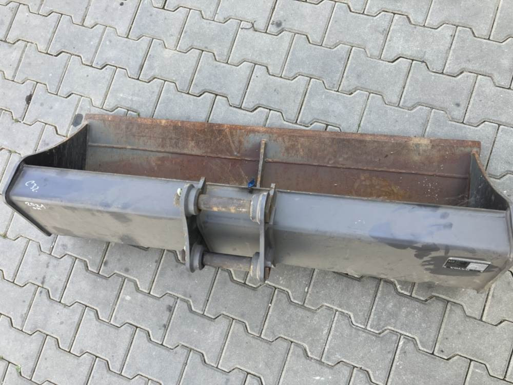 Volvo Böschungslöffel starr - Festanbau - Baggerlader: das Bild 2 Volvo Böschungslöffel starr - Festanbau - Baggerlader: das Bild 2