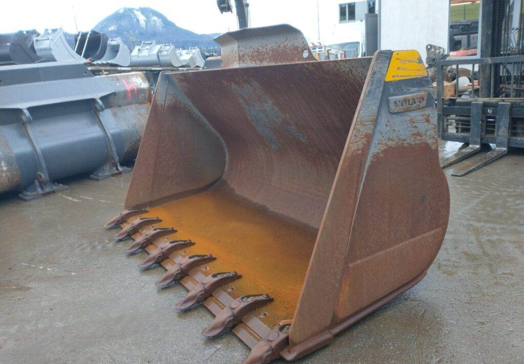 Volvo GP Schaufel 3,8/4,2m³ - Ladeschaufel für Baumaschine: das Bild 4 Volvo GP Schaufel 3,8/4,2m³ - Ladeschaufel für Baumaschine: das Bild 4