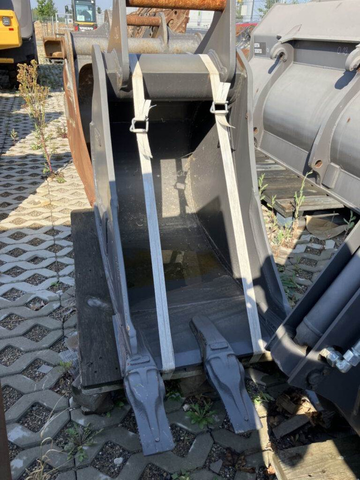 Volvo Tieflöffel mit Zähne S6 - Baggerlader: das Bild 1 Volvo Tieflöffel mit Zähne S6 - Baggerlader: das Bild 1