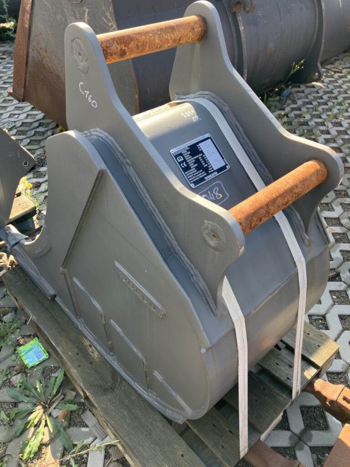 Volvo Tieflöffel mit Zähne S6 - Baggerlader: das Bild 3 Volvo Tieflöffel mit Zähne S6 - Baggerlader: das Bild 3