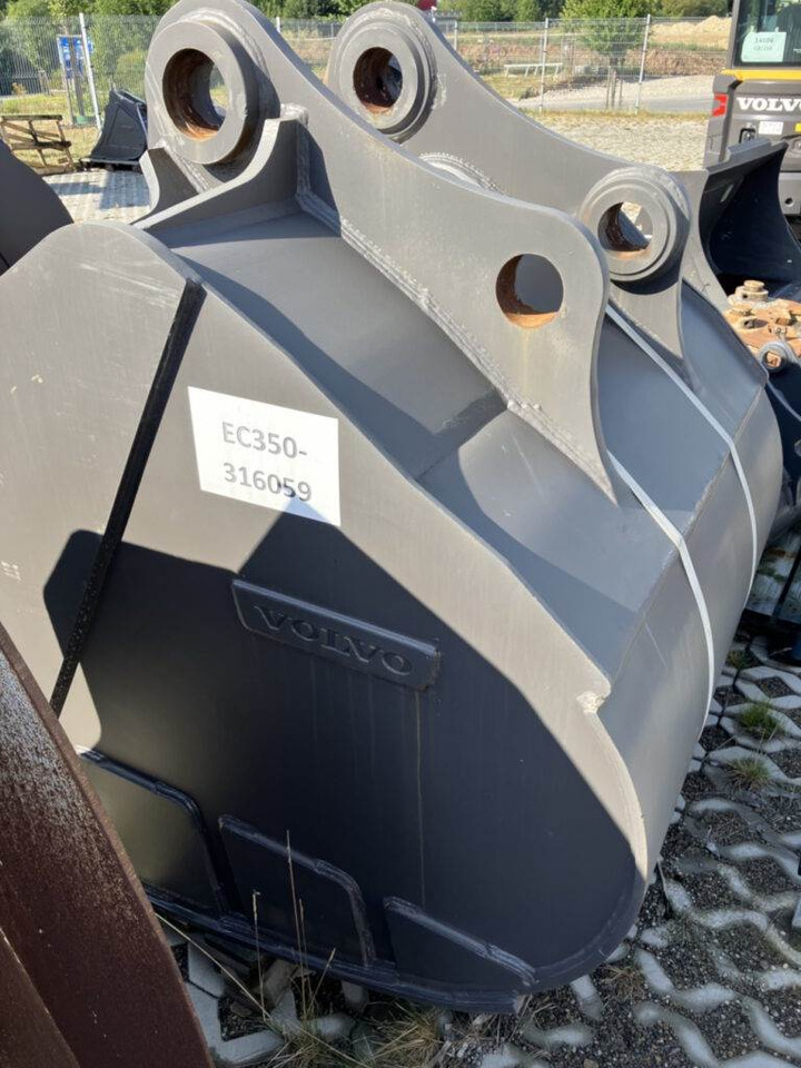 Volvo Tieflöffel mit Zähnen - Festanbau - Baggerlader: das Bild 2 Volvo Tieflöffel mit Zähnen - Festanbau - Baggerlader: das Bild 2