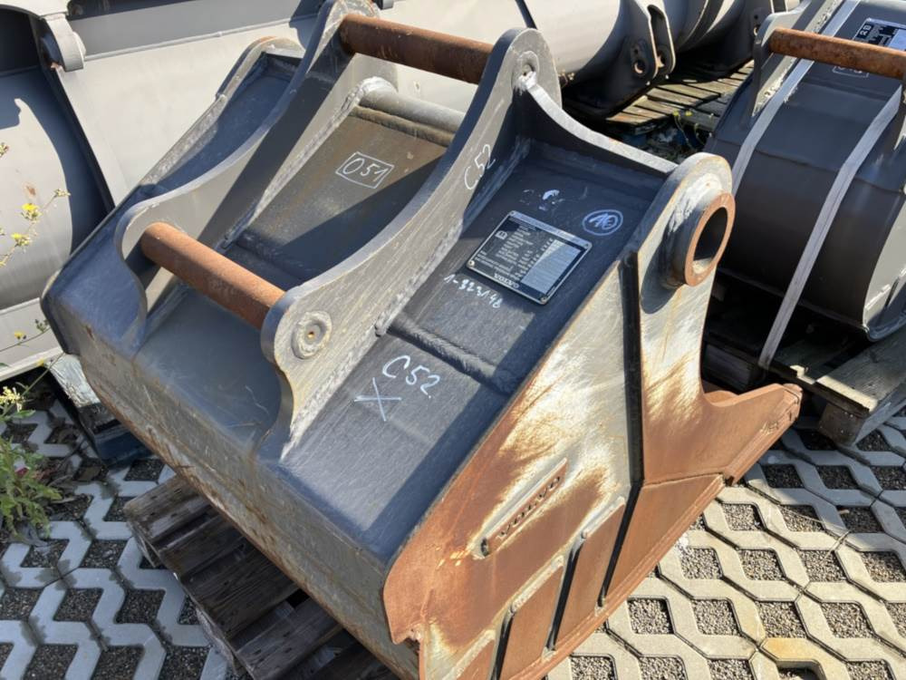 Volvo Tieflöffel mit Zähnen S60 - Baggerlader: das Bild 2 Volvo Tieflöffel mit Zähnen S60 - Baggerlader: das Bild 2