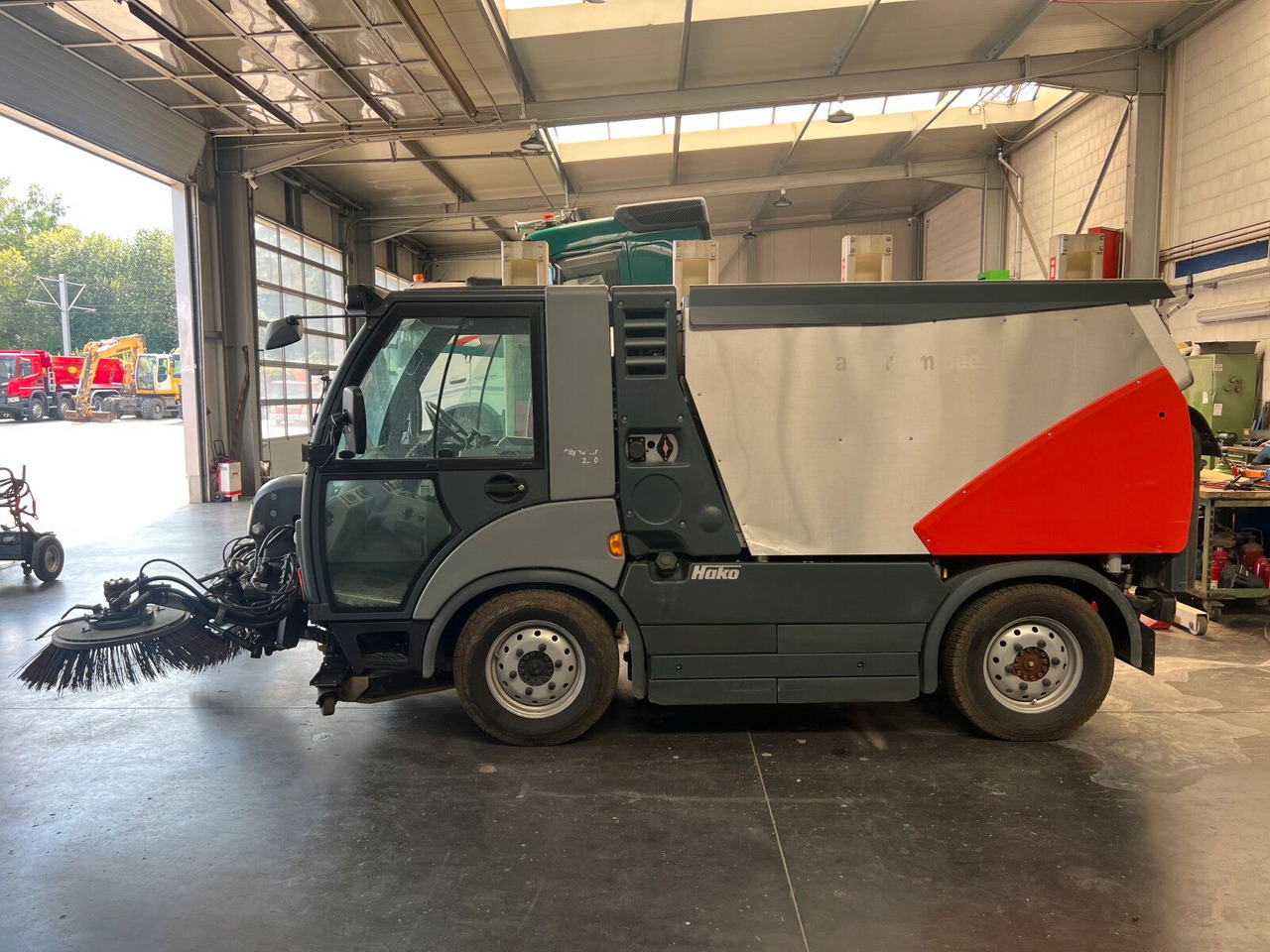 Hako Citymaster CM 2200 Kehrmaschine 2 m³ - Kehrmaschine: das Bild 4 Hako Citymaster CM 2200 Kehrmaschine 2 m³ - Kehrmaschine: das Bild 4