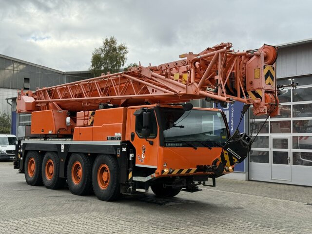 Liebherr LTM 1070-4.2 Autokran mit Spitze *TOP Zustand - All-Terrain Kran: das Bild 1 Liebherr LTM 1070-4.2 Autokran mit Spitze *TOP Zustand - All-Terrain Kran: das Bild 1