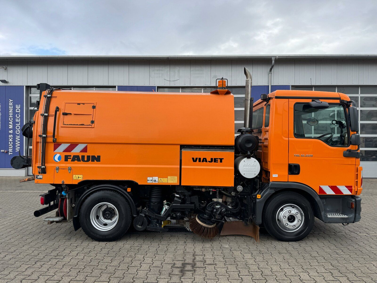 MAN 12.220 4x2 BL Kehrmaschine Viajet 5RHS - Kehrmaschine: das Bild 4 MAN 12.220 4x2 BL Kehrmaschine Viajet 5RHS - Kehrmaschine: das Bild 4