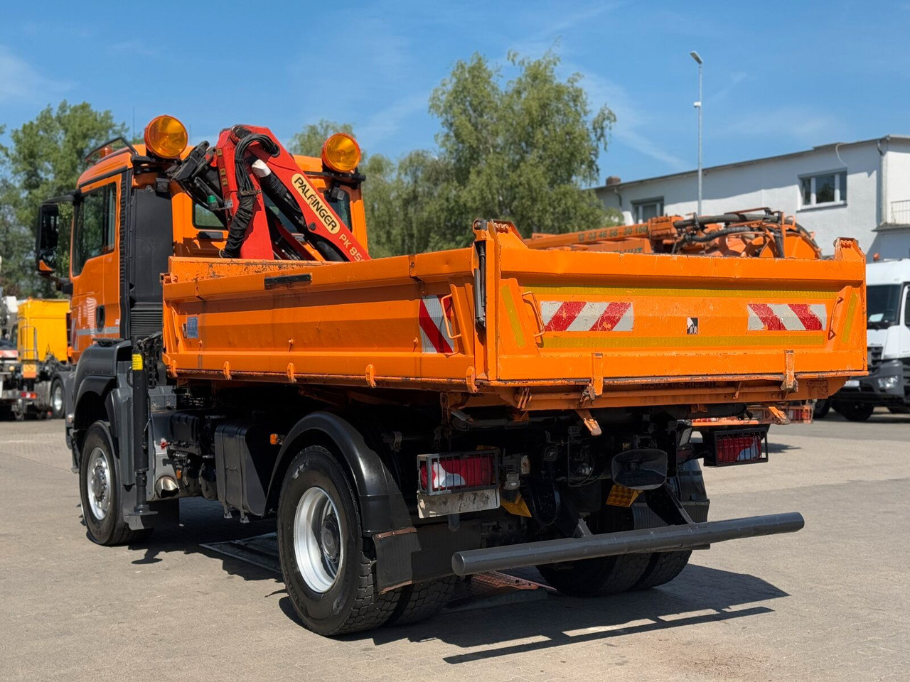 MAN TGA 18.360 4x4 Kipper Kran PALFINGER Winterd. - Autokran: das Bild 5 MAN TGA 18.360 4x4 Kipper Kran PALFINGER Winterd. - Autokran: das Bild 5