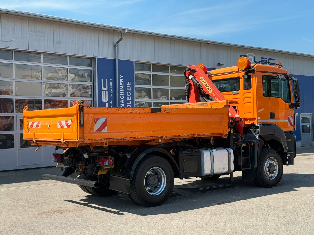 MAN TGA 18.360 4x4 Kipper Kran PALFINGER Winterd. - Kipper, Autokran: das Bild 3 MAN TGA 18.360 4x4 Kipper Kran PALFINGER Winterd. - Kipper, Autokran: das Bild 3