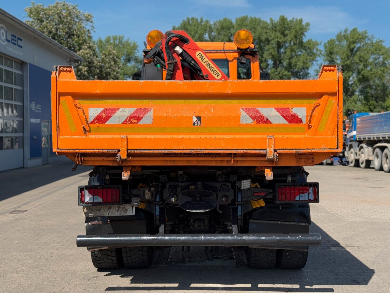 MAN TGA 18.360 4x4 Kipper Kran PALFINGER Winterd. - Autokran: das Bild 4 MAN TGA 18.360 4x4 Kipper Kran PALFINGER Winterd. - Autokran: das Bild 4