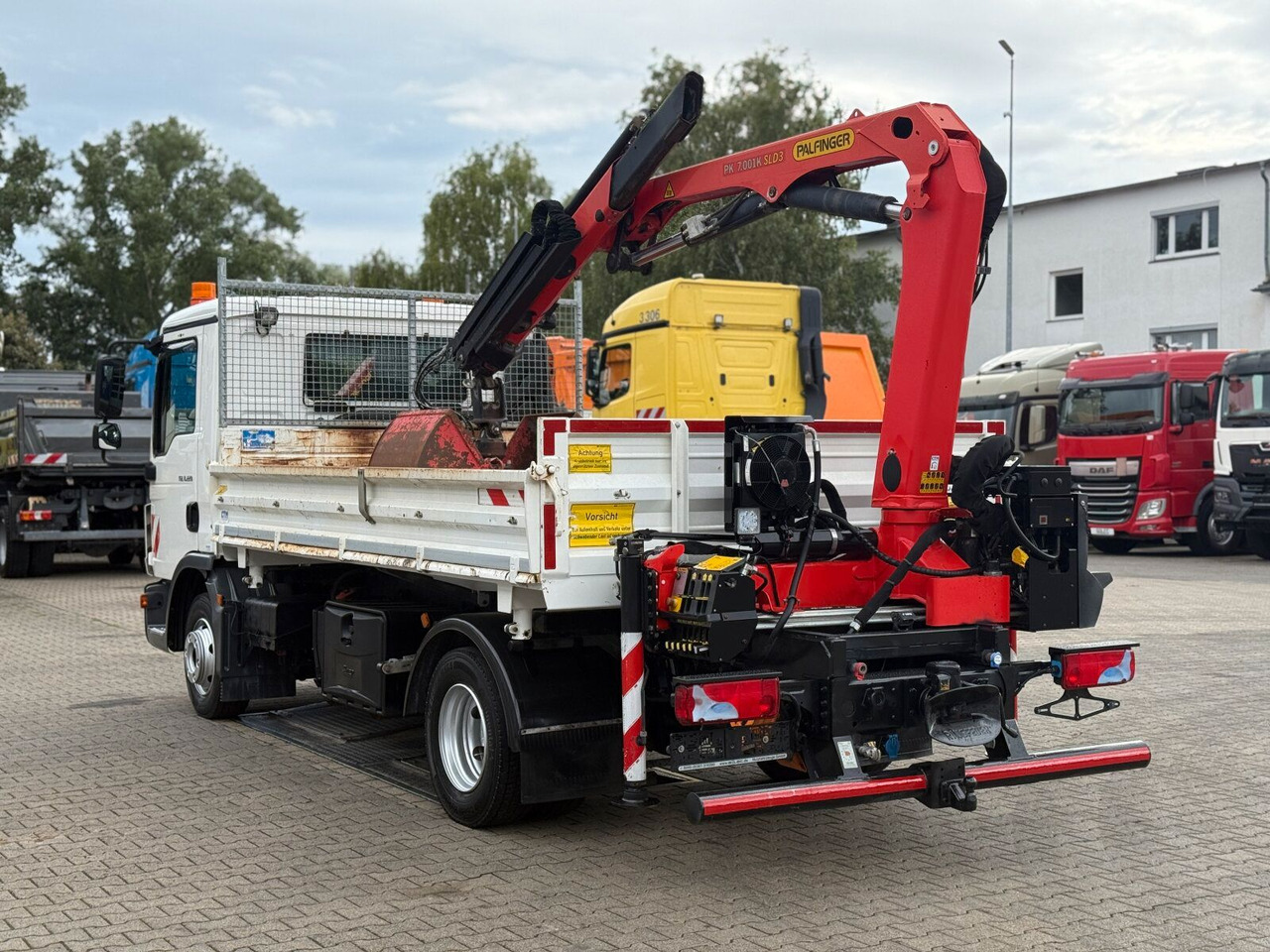 MAN TGL 8.220 4x2 Kipper Kran Palfinger 7.001-K A - Autokran, Kipper: das Bild 5 MAN TGL 8.220 4x2 Kipper Kran Palfinger 7.001-K A - Autokran, Kipper: das Bild 5