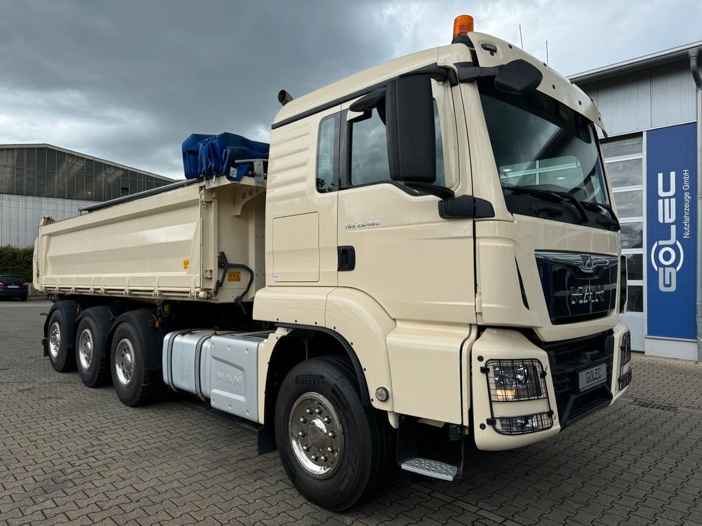 Kipper MAN TGS 35.460 8x4-4 Euro 6 Meiller Kipper Tridem: das Bild 1