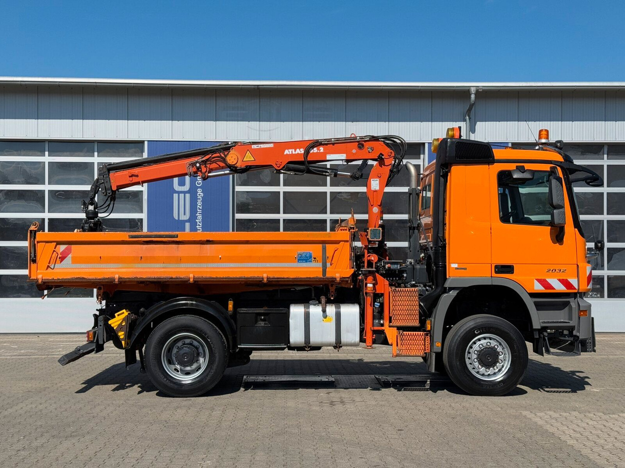 Mercedes-Benz ACTROS 2044 4x4 Kipper Kran ATLAS 65.2 A2L - Kipper, Autokran: das Bild 3 Mercedes-Benz ACTROS 2044 4x4 Kipper Kran ATLAS 65.2 A2L - Kipper, Autokran: das Bild 3