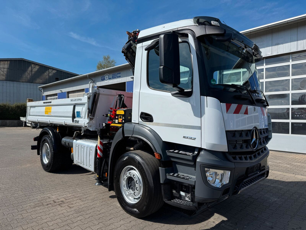 Mercedes-Benz AROCS 1832 4x2 Euro 6 Kipper Kran FASSI F120FB - Kipper, Autokran: das Bild 1 Mercedes-Benz AROCS 1832 4x2 Euro 6 Kipper Kran FASSI F120FB - Kipper, Autokran: das Bild 1