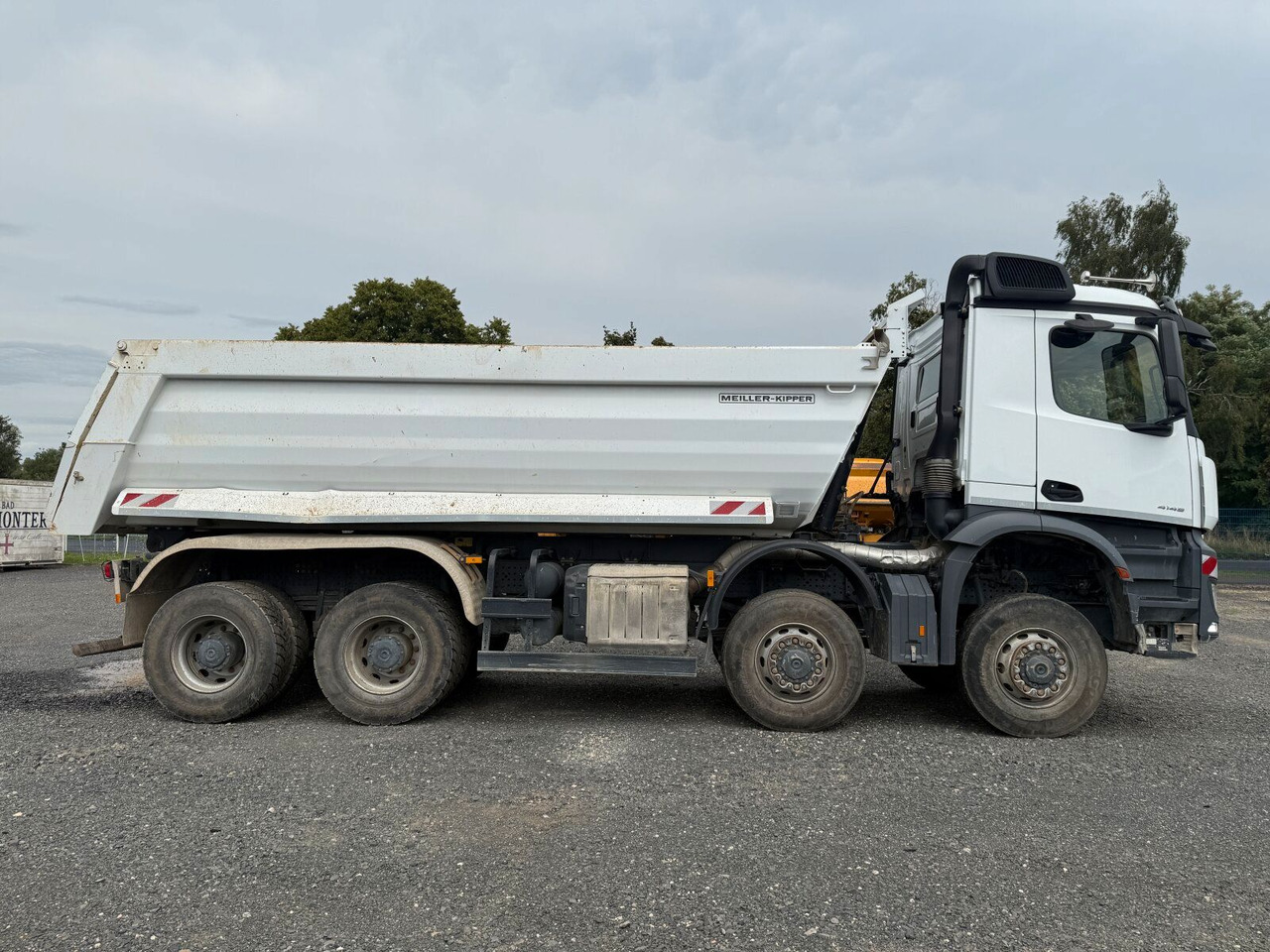 Mercedes-Benz AROCS 4145 8x8 Meiller Muldenkipper - Absetzkipper: das Bild 3 Mercedes-Benz AROCS 4145 8x8 Meiller Muldenkipper - Absetzkipper: das Bild 3