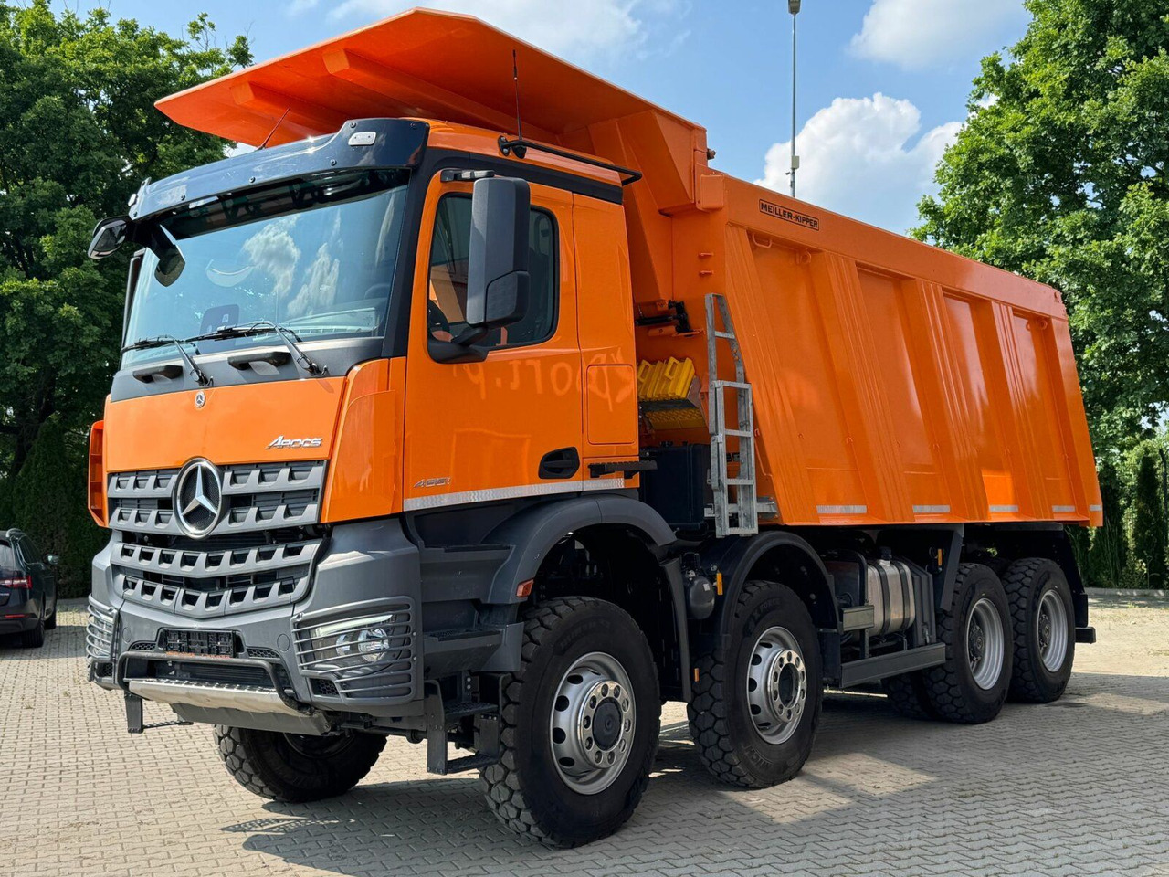 Mercedes-Benz AROCS 4851 8x6 Euro 6 Gesteinkipper MEILLER 25m³ - Kipper: das Bild 2 Mercedes-Benz AROCS 4851 8x6 Euro 6 Gesteinkipper MEILLER 25m³ - Kipper: das Bild 2