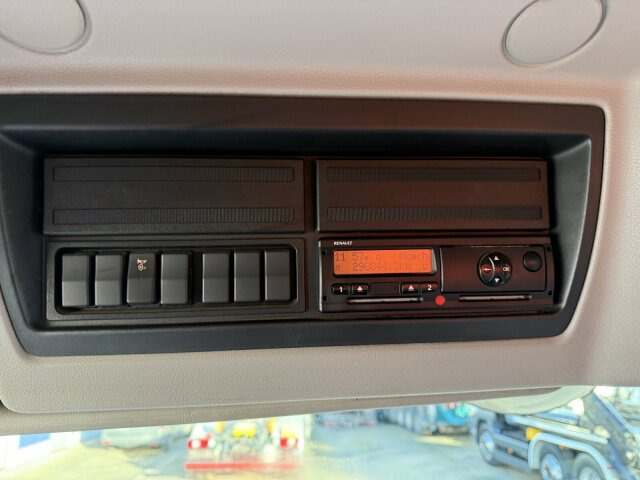 Renault Premium Lander Pritsche mit Kran FASSI - Autokran, Pritsche LKW: das Bild 4 Renault Premium Lander Pritsche mit Kran FASSI - Autokran, Pritsche LKW: das Bild 4