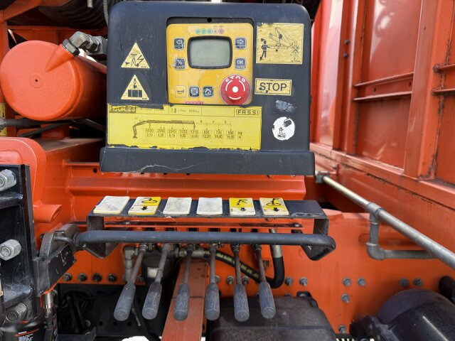 Renault Premium Lander Pritsche mit Kran FASSI - Autokran, Pritsche LKW: das Bild 3 Renault Premium Lander Pritsche mit Kran FASSI - Autokran, Pritsche LKW: das Bild 3