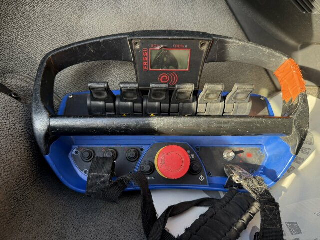 Renault Premium Lander Pritsche mit Kran FASSI - Autokran, Pritsche LKW: das Bild 5 Renault Premium Lander Pritsche mit Kran FASSI - Autokran, Pritsche LKW: das Bild 5