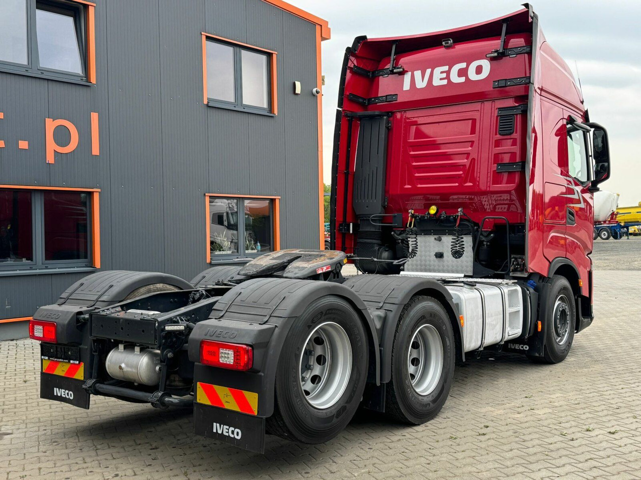 Iveco S-WAY 570 6x2 EURO6 BOOGIE Kipphydraulik - Sattelzugmaschine: das Bild 5 Iveco S-WAY 570 6x2 EURO6 BOOGIE Kipphydraulik - Sattelzugmaschine: das Bild 5