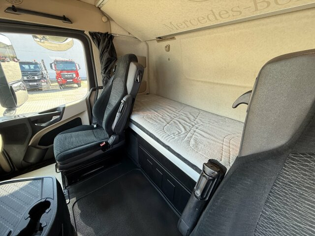 Sattelzugmaschine Mercedes-Benz Actros 1845 LS SZM 4x2 Kipphydraulik Retarder: das Bild 14 Sattelzugmaschine Mercedes-Benz Actros 1845 LS SZM 4x2 Kipphydraulik Retarder: das Bild 14