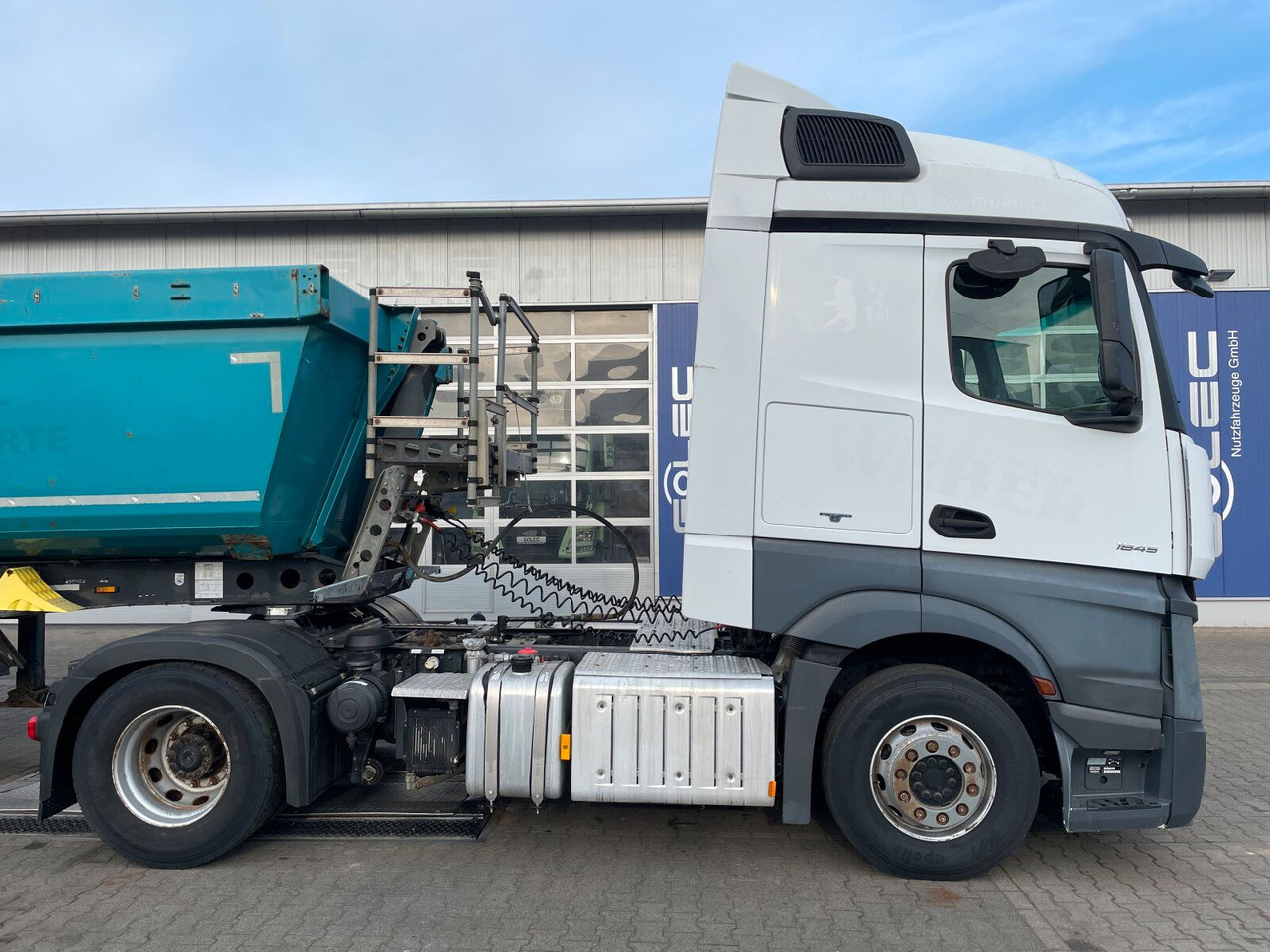 Mercedes-Benz Actros 1845 SZM 4x2 Retarder Kipphydraulik - Sattelzugmaschine: das Bild 3 Mercedes-Benz Actros 1845 SZM 4x2 Retarder Kipphydraulik - Sattelzugmaschine: das Bild 3