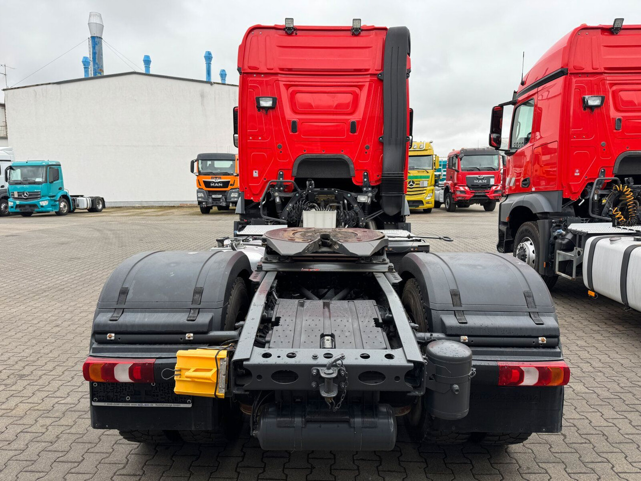 Mercedes-Benz Arocs 1845 LS 4x4 HAD *Kipphyd. Euro6 Blatt/Luft - Sattelzugmaschine: das Bild 4 Mercedes-Benz Arocs 1845 LS 4x4 HAD *Kipphyd. Euro6 Blatt/Luft - Sattelzugmaschine: das Bild 4