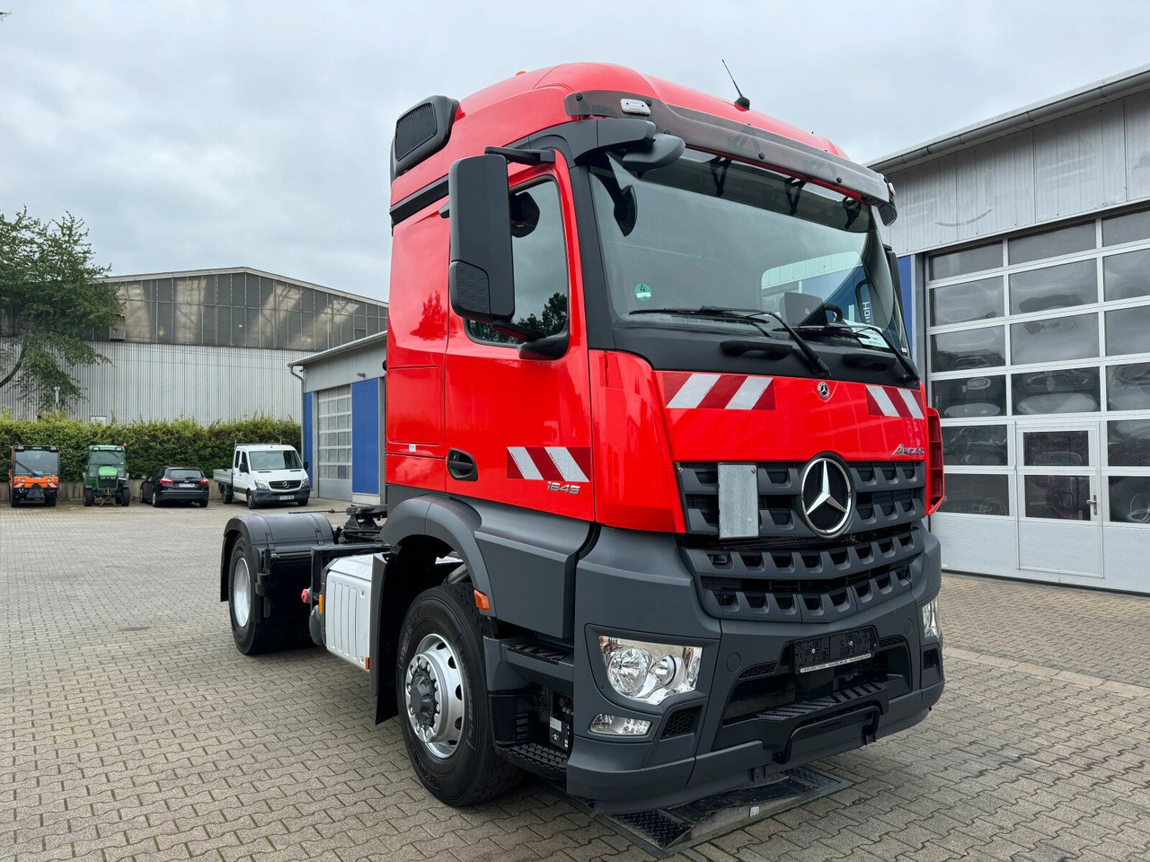 Mercedes-Benz Arocs 1845 LS 4x4 HAD *Kipphyd. Euro6 Blatt/Luft - Sattelzugmaschine: das Bild 1 Mercedes-Benz Arocs 1845 LS 4x4 HAD *Kipphyd. Euro6 Blatt/Luft - Sattelzugmaschine: das Bild 1