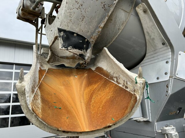 Schwing Stetter Betonmischer Auflieger 10 m³ - Betonmischer Auflieger: das Bild 3 Schwing Stetter Betonmischer Auflieger 10 m³ - Betonmischer Auflieger: das Bild 3