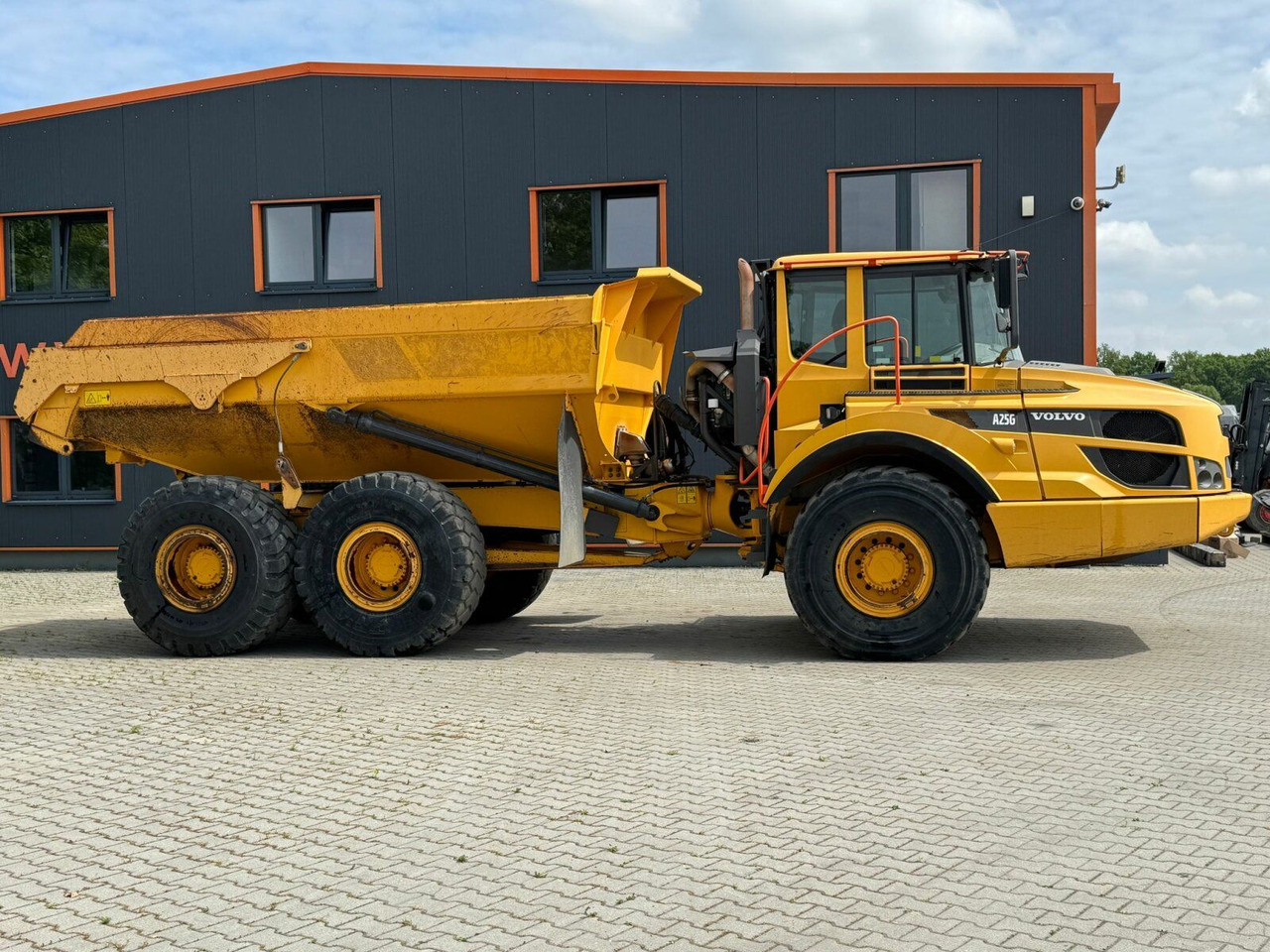 Volvo A25G Dumper 22,5 Ton 11.361 Stunden Volvo A25G Dumper 22,5 Ton 11.361 Stunden - Knickgelenkter Dumper: das Bild 4 Volvo A25G Dumper 22,5 Ton 11.361 Stunden Volvo A25G Dumper 22,5 Ton 11.361 Stunden - Knickgelenkter Dumper: das Bild 4