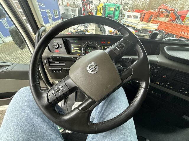 Volvo FH 510 8x4 Holztransporter Kran PENZ *Anhänger - Holztransporter, Autokran: das Bild 2 Volvo FH 510 8x4 Holztransporter Kran PENZ *Anhänger - Holztransporter, Autokran: das Bild 2