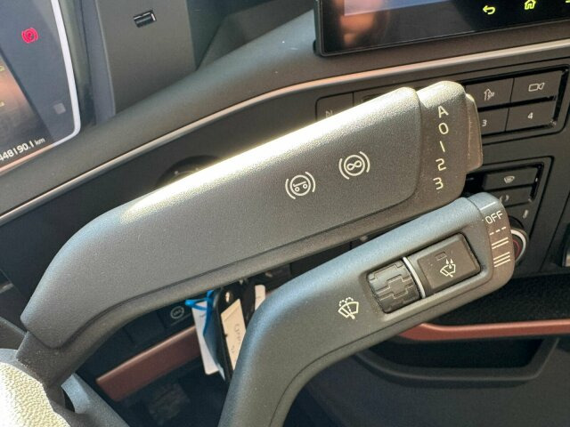 Volvo FH16 750 8X4 Holztransport Alukar TOP! - Holztransporter: das Bild 3 Volvo FH16 750 8X4 Holztransport Alukar TOP! - Holztransporter: das Bild 3