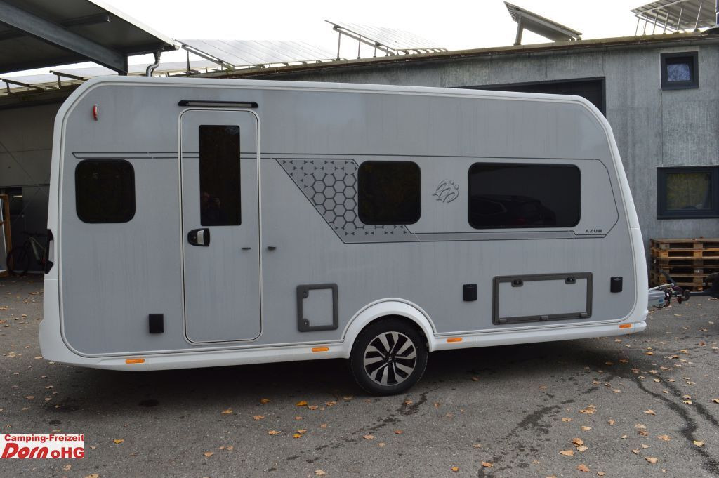 Knaus Azur 460 EU Knaus Azur 460 EU Leichter Hagel Bugfront - Wohnwagen: das Bild 1 Knaus Azur 460 EU Knaus Azur 460 EU Leichter Hagel Bugfront - Wohnwagen: das Bild 1
