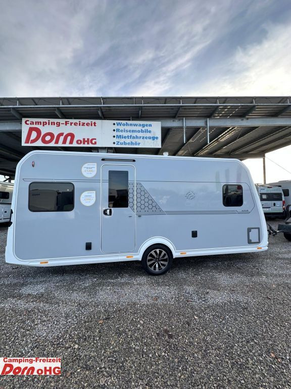 Knaus Azur 500 FU ehem. Messefahrzeug Knaus Azur 500 FU ehem. Messefahrzeug - Wohnwagen: das Bild 1 Knaus Azur 500 FU ehem. Messefahrzeug Knaus Azur 500 FU ehem. Messefahrzeug - Wohnwagen: das Bild 1